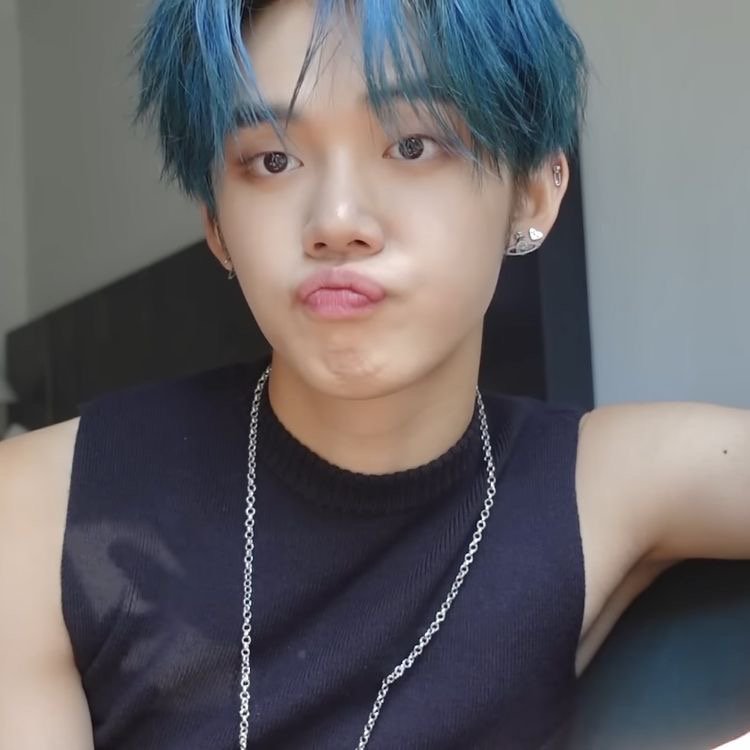 kosulya_ssi's tweet photo. @sancouss Он👁👄👁 https://t.co/suQDDzI2ip
