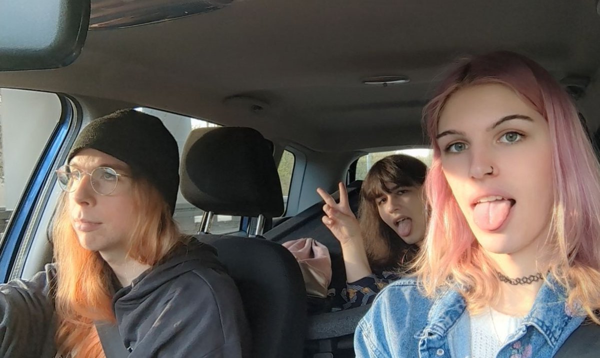 adrienne.🌸 tweet media