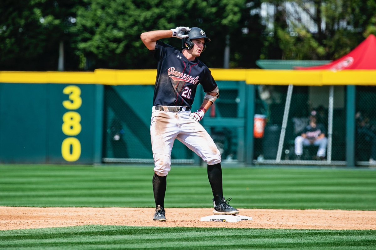 GamecockBSB's tweet photo. The 𝐖 in 📸 

🧹🧹🧹🧹🧹

#Gamecocks | #ForeverToThee https://t.co/wsmMGJ8vu8