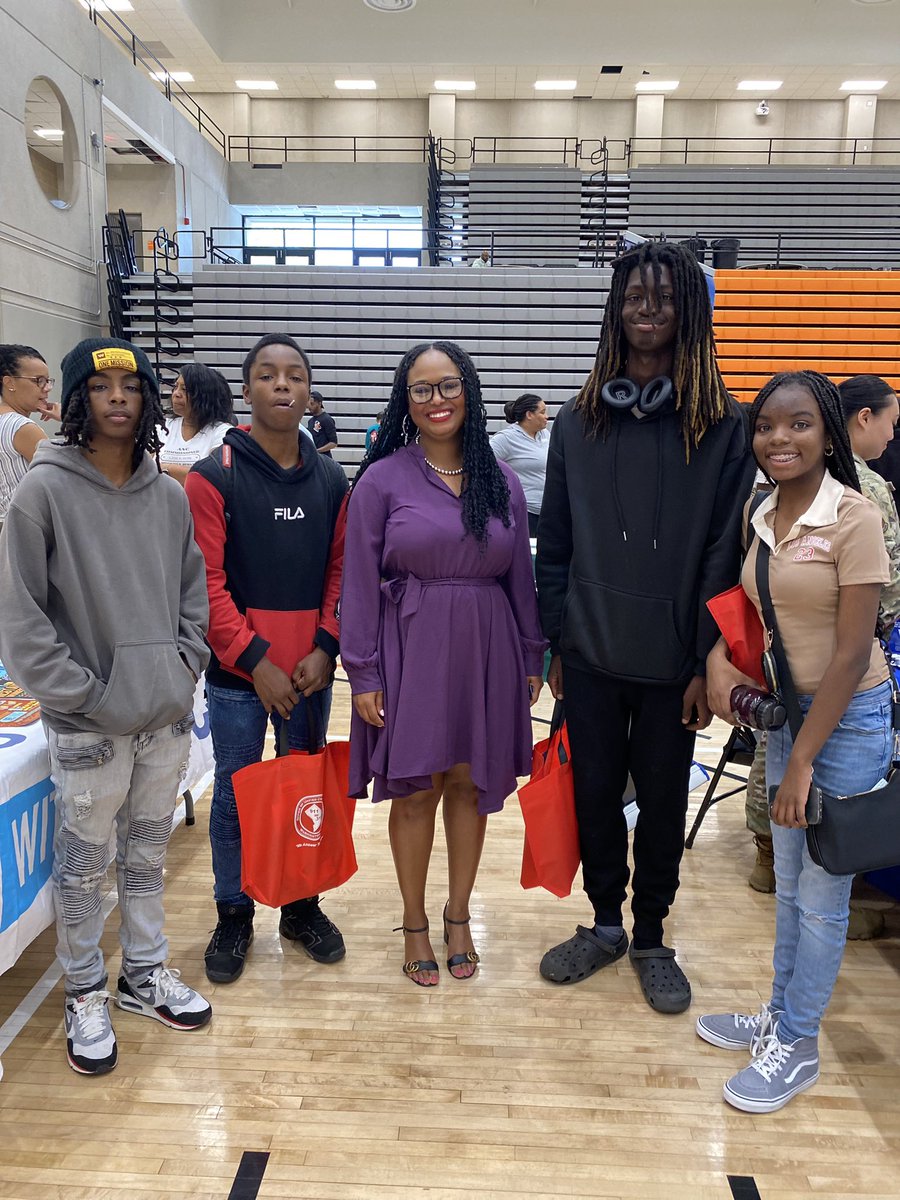 Janeese4DC's tweet image. Great turnout at the Ward 4 Job Fair!

Thank you to everyone who came out and to our partners @jobsnotguns, #ANC4B, #ANC34G, @TheTRIGGERProj, and all our employers who showed up strong to make today a big success. It was a day full opportunity for our community! #WeArePrevention