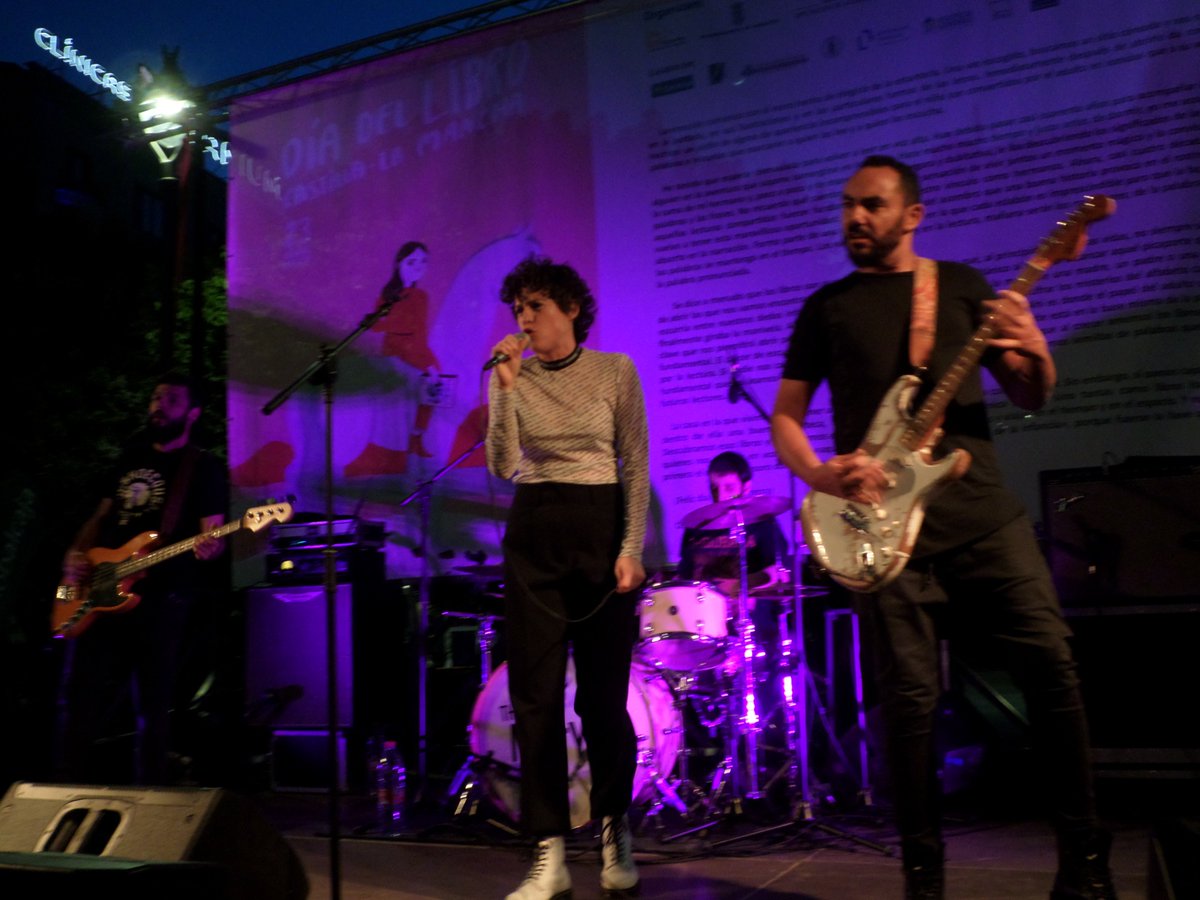 DiscosRuidosos's tweet photo. The Niftys esta noche en #concierto en la Plaza del Altozano de #Albacete 
#conciertosAlbacete https://t.co/KryqYDPJ1S