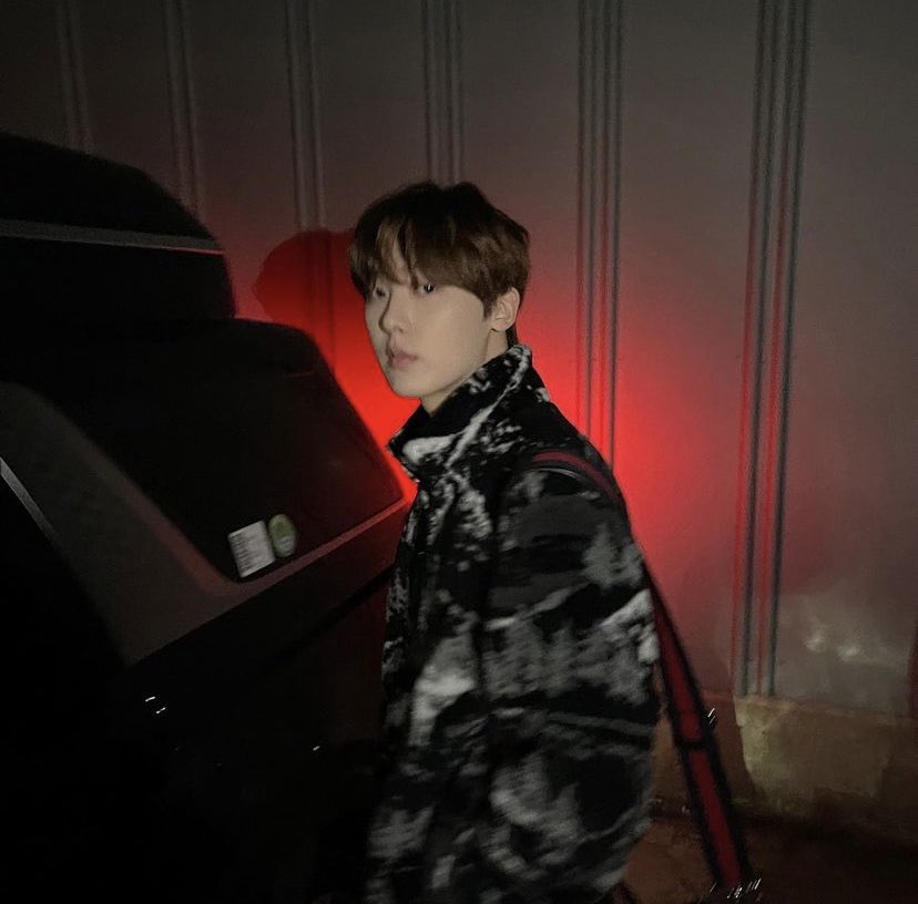 raviioliis's tweet photo. ˳ׄ   𒄬 📀  ᠈᠈  𝐋𝐎𝐋𝐋𝐀𝐏𝐀𝐋𝐎𝐎𝐙𝐀 !                                                                                                                                        on  𝗠𝗜𝗧𝗔 ⭑ #DAY2 https://t.co/VqXbloZHIp