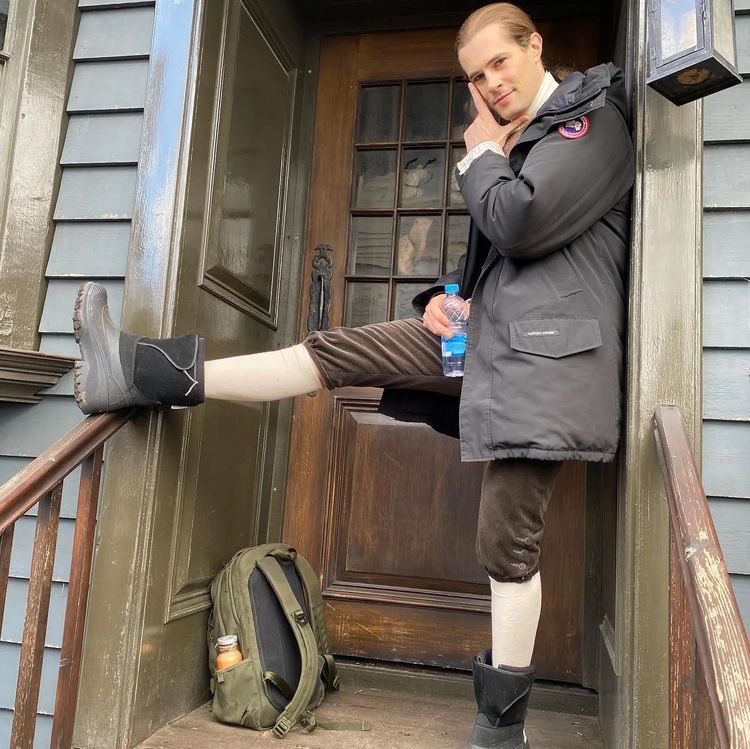 🌻💐🌻Happy Blessed Sunday Sassenachs love ❤️ from Australia 🇦🇺 🌻🐱🌷🐶💖🐨🌸🦜💐🐝💖🦋🌎🌻Wishing you all a Happy Safe Day 🌻💐🌻#lordjohngrey #outlander #weneedmorelordjohn #lordjohnspinoffseries