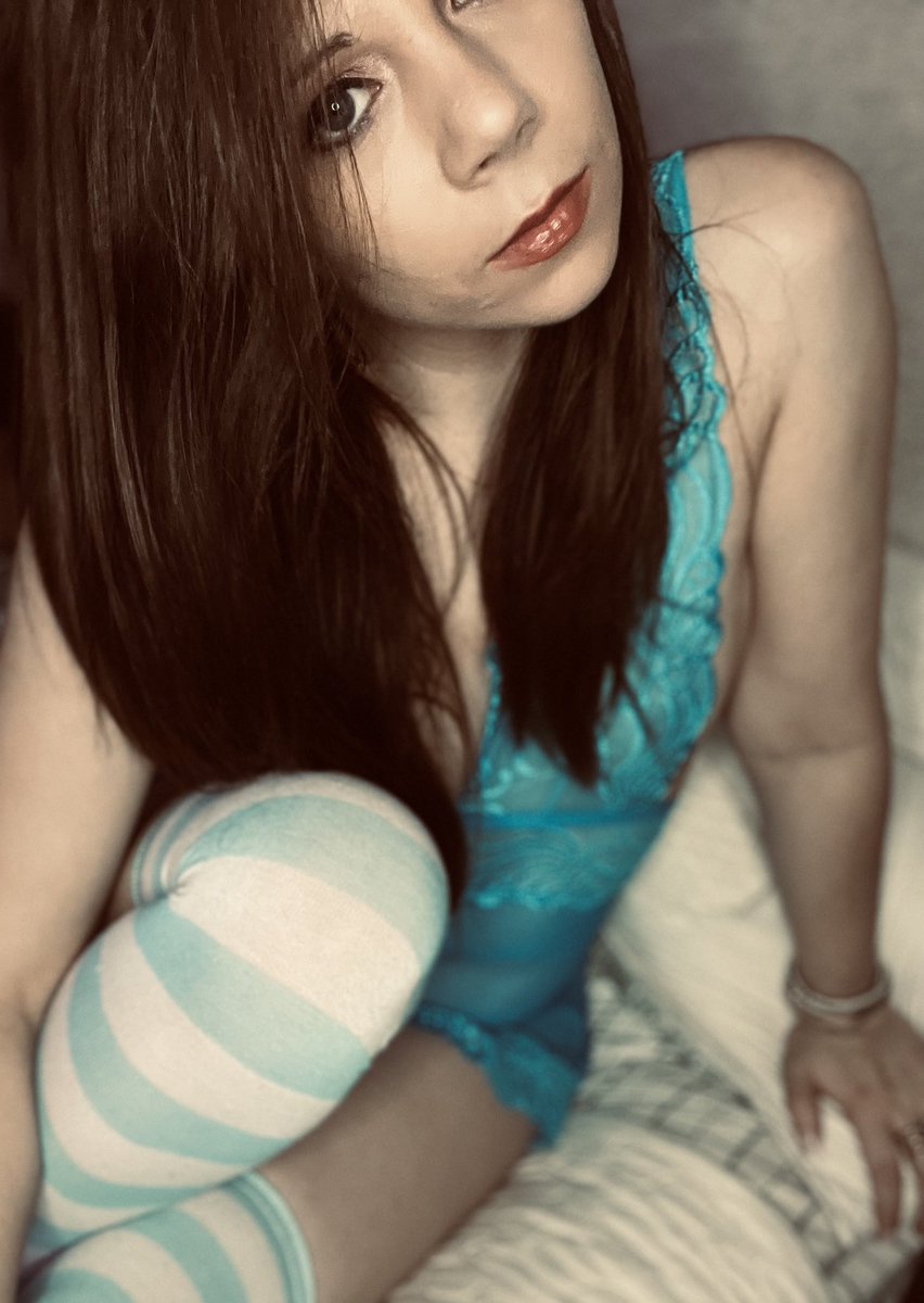 novahs1005's tweet photo. FREE TRIAL TO MY ONLYFANS ⬇️ 

https://t.co/4KB3Ndci9U

https://t.co/fdfRVcJoSQ

#onlyfans #onlyfansgirl #incest #slut #snapchat #sellingcontent #buyingcontent #buying_content #daddydaughter #cumslut https://t.co/ZUOy5LsWwU
