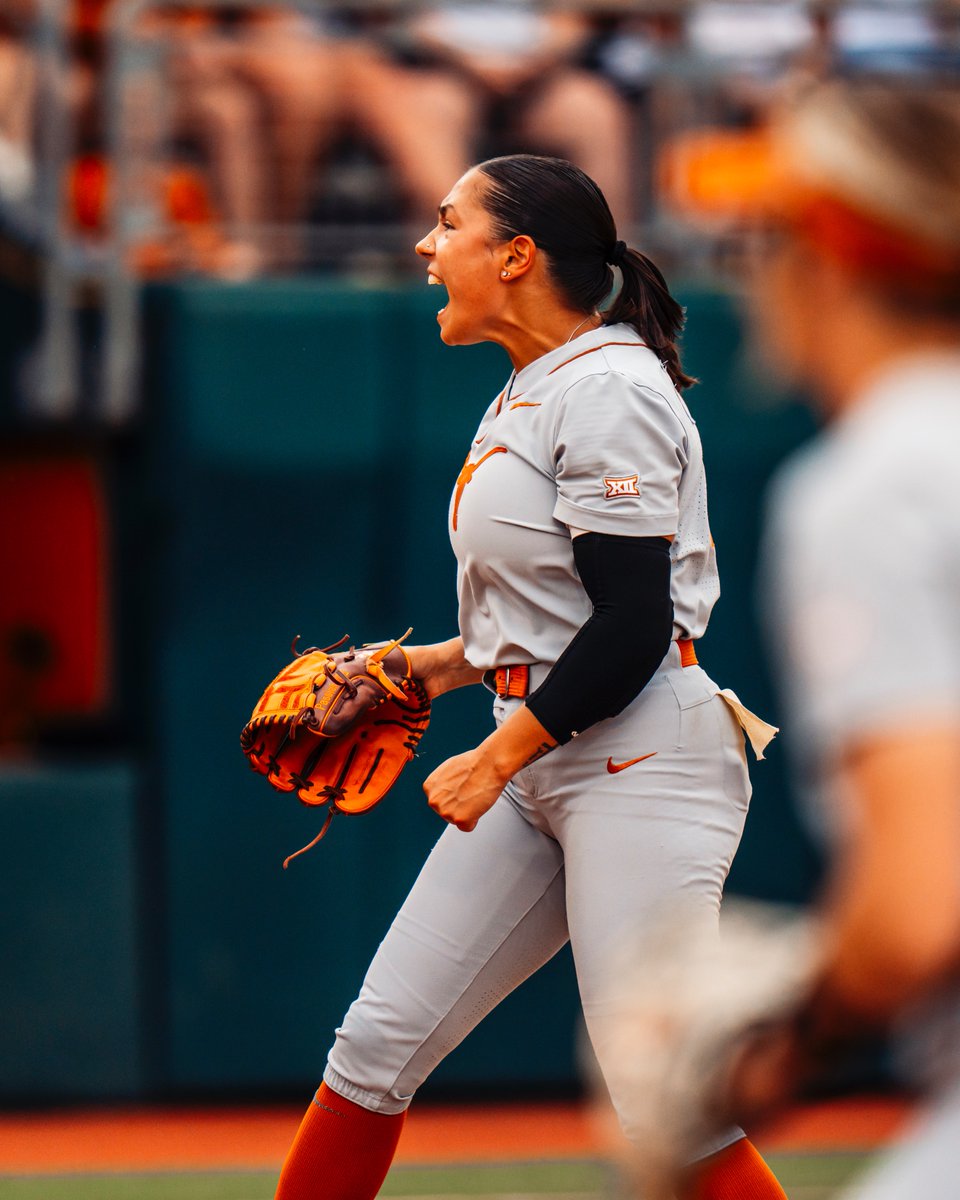 TexasSoftball's tweet photo. 🗣️🗣️🗣️

five scoreless frames from 2⃣2⃣‼️ https://t.co/nFRGNaac3M