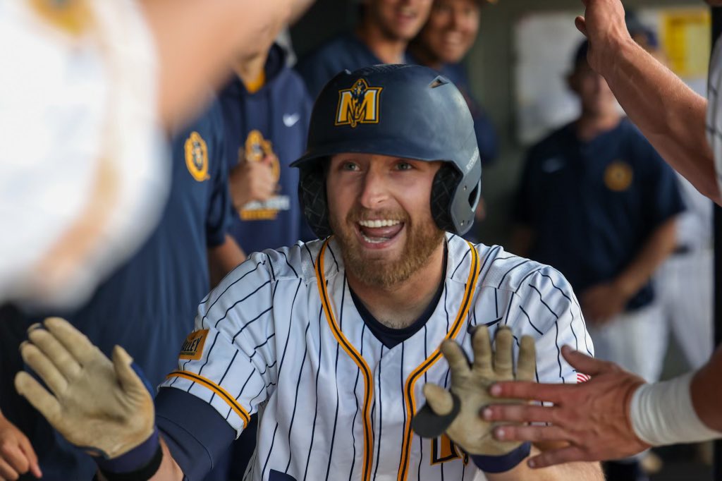 RacersBaseball's tweet photo. 😄 @CadeSammons 😄

T8| Murray St. 6, UE 3 https://t.co/c8OJU7PpOy