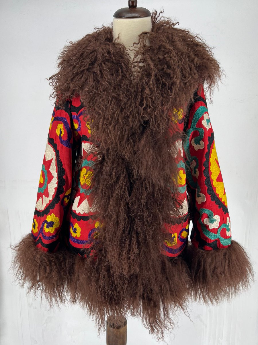 Ethnic_HomeArt's tweet image. Vintage Penny Lane Jackets, Shearling Coat, Afgan Coat, Suzani Coat, Fur Jackets, Retro Fashion, Almost Famous 1960s, Unique Clothes #VintageJackets #PennyLane 
Buy here etsy.com/listing/131308…
