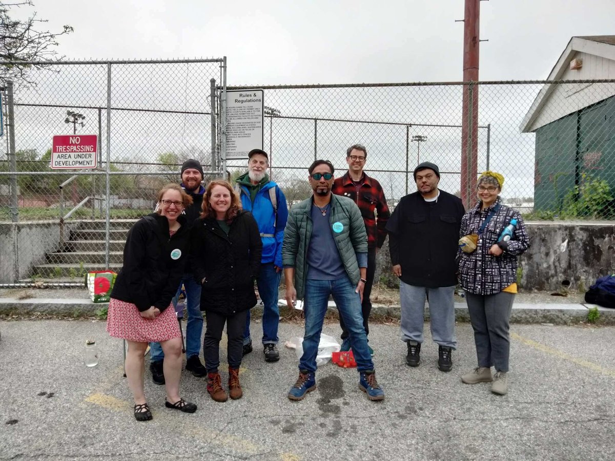 JenStewartRI's tweet photo. Happy Earth Day from Morley Field!
@AnderBois 
@ClovisGregorP5 
@SierraClub 
@RIinterfaithCo 
#EnvironmentalJustice 
#ClimateJustice 
#SaveMorleyField
#ParksNotParkingLots https://t.co/DhHQXGfivw