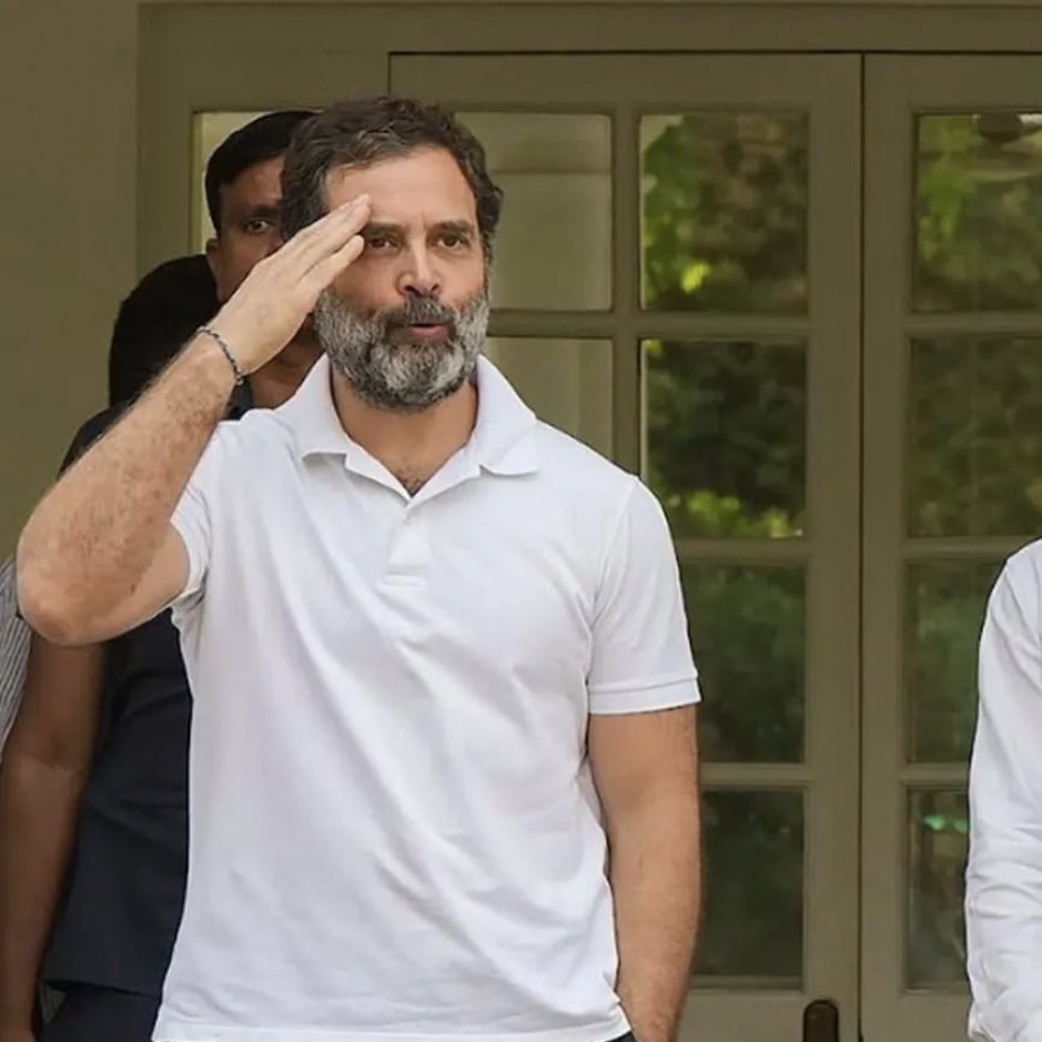RaniPadmaK's tweet image. ईंट और पत्थर की दीवारों को 
सीमेंट और रेत के छज्जों को
मेरे इन साथी सहयोगियों को
तह दिल से शुक्रिया सब को ।

#MeraGharAapkaGhar
#RahulGandhiDisqualified