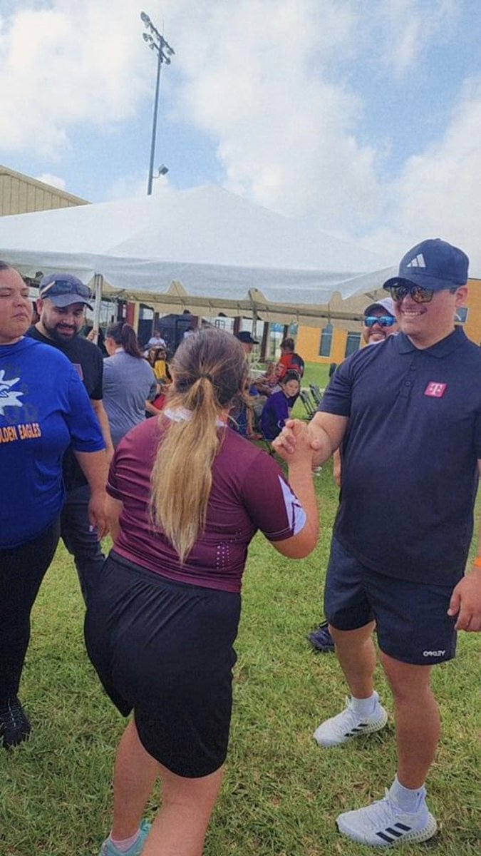 ErickCarMTX's tweet photo. There’s nothing more rewarding than seeing children smile. 😊 2023 Special Olympics was a success thanks to our T-Mobile Team. 🥳  @TMobile @MissionTXperts @DrewAmbriz @AnjieMtz @MaritzaDeniseG https://t.co/PqxQ6VHGnR