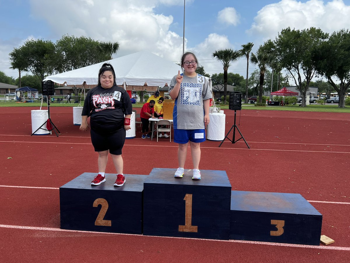 ErickCarMTX's tweet photo. There’s nothing more rewarding than seeing children smile. 😊 2023 Special Olympics was a success thanks to our T-Mobile Team. 🥳  @TMobile @MissionTXperts @DrewAmbriz @AnjieMtz @MaritzaDeniseG https://t.co/PqxQ6VHGnR