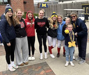 Coach_Mullen83's tweet photo. ❤️🖤 T2 Mullen representing with the legend, Coach Hutch at the unavailing of Carol Hutchison Stadium today 💙💛
#Legend #GoBlue #T2Nation #T2Mullen @Turnin2Softball @umichsoftball @UMCoachHutch https://t.co/hh0LPntTRm