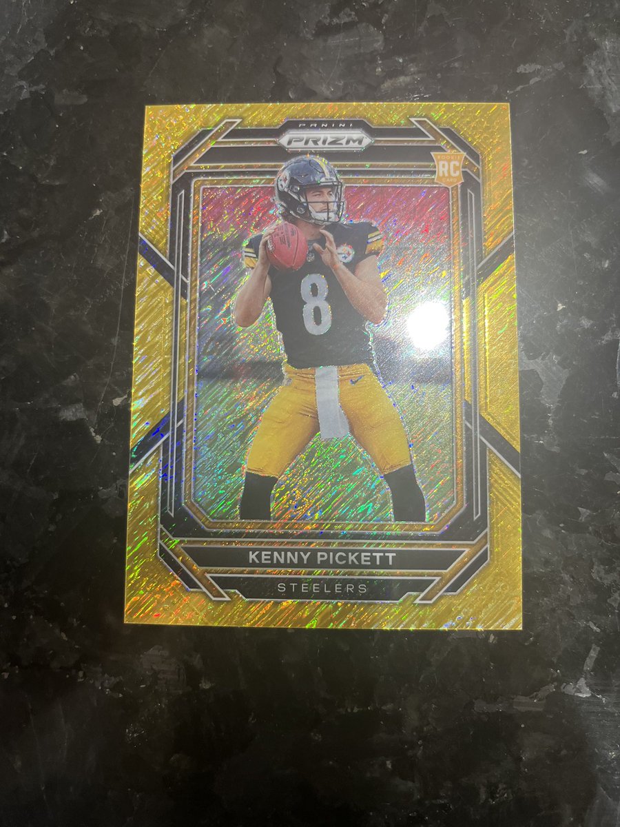 JylesCards's tweet photo. $4,000 OBO

no trades!

if I sell this on here today, i’ll give a random RT’er $100!!!! https://t.co/eiRA5GJ0nM