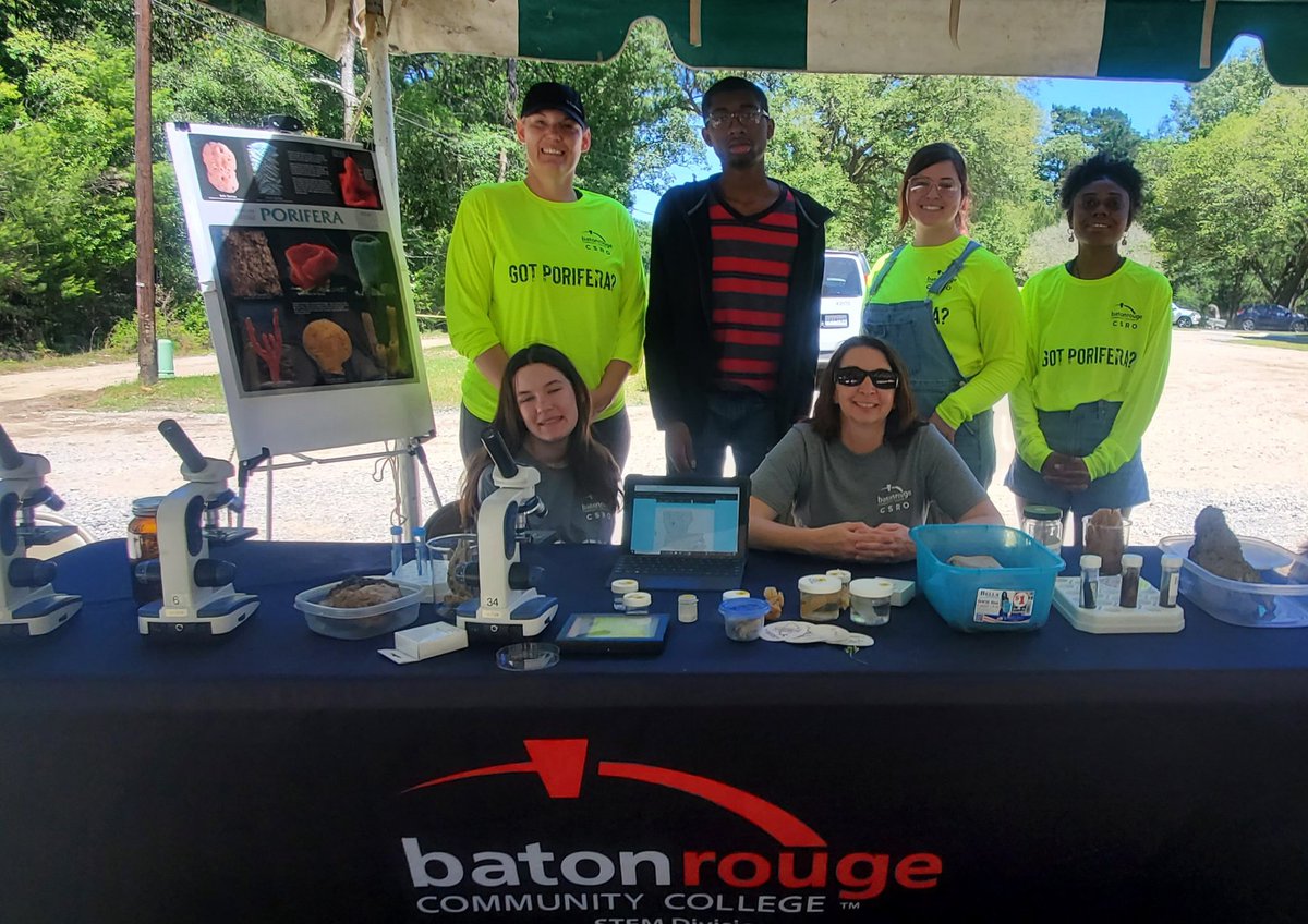 laspongehunters's tweet photo. We had a great time at the BioBlitz Biodiversity fair! Nothing like share our of Freshwater sponges!
https://t.co/OSjOEdLG8L 
#Freshwatersponges
#laspongehunters
#spongeresearch https://t.co/541yIr8SMv