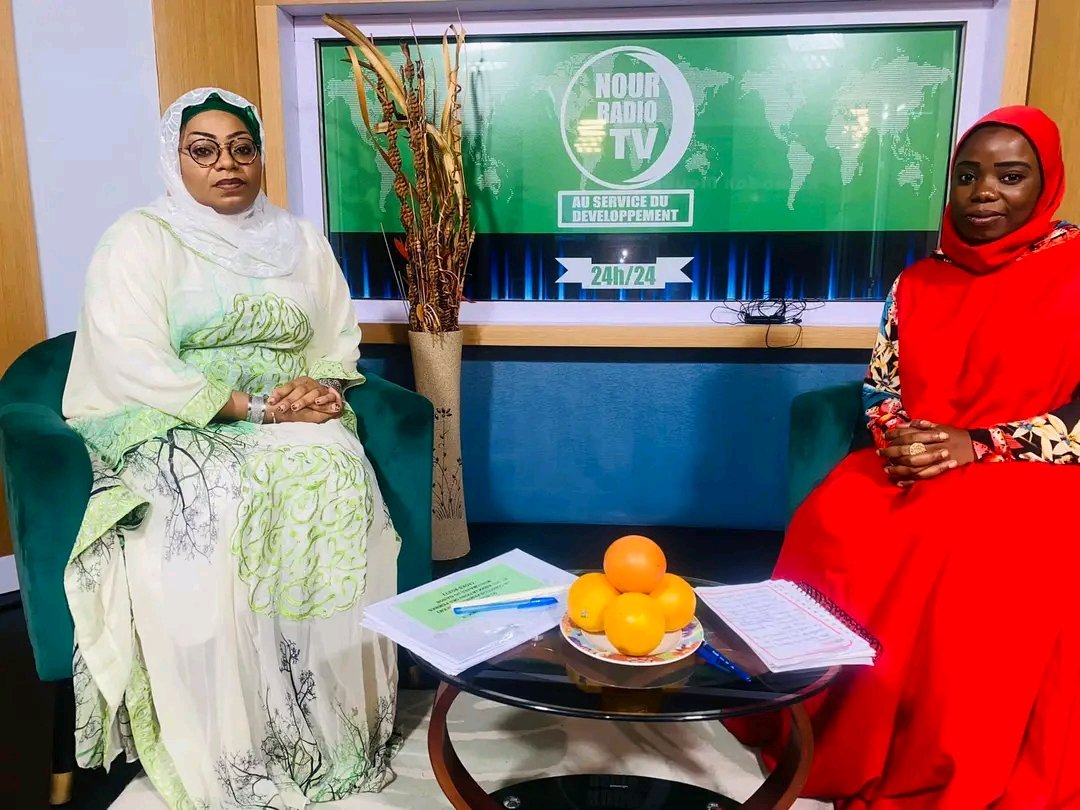 IwengaAnnie's tweet photo. C'est en ma qualité de Présidente du Bureau de la Condition Féminine du Conseil Supérieur des Affaires Islamiques que j'ai été invitée au dernier plateau de la chaîne NOUR TV sur le thème " FEMME & RAMADAN ".
#Gabon
#FemmesMusulmanes
#Ensemble #Paix #Religion https://t.co/xKY4WIBkH5