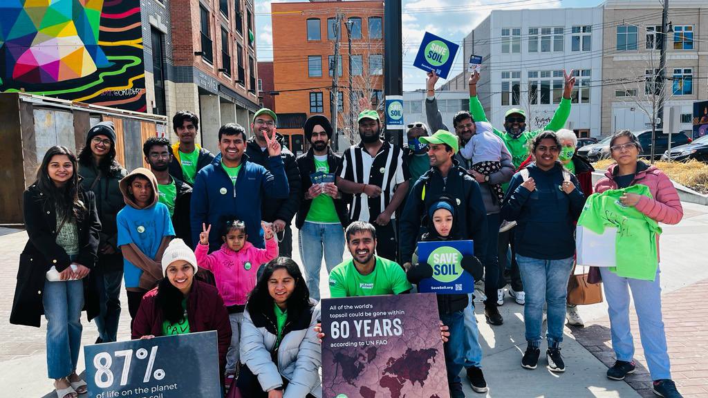 Varinder_3_5b's tweet photo. Joyful, exuberant &amp; colorful #SaveSoil walk in #Edmonton on this #EarthDay. One year of #SaveSoil and we are keeping up the momentum to raise awareness and bring soil health policies. Let’s make it happen. #EverythingIsSoil @SenatorRobBlack @CPetitclerc @TimUppal @AmarjeetSohiYEG https://t.co/pQsSojXpcv