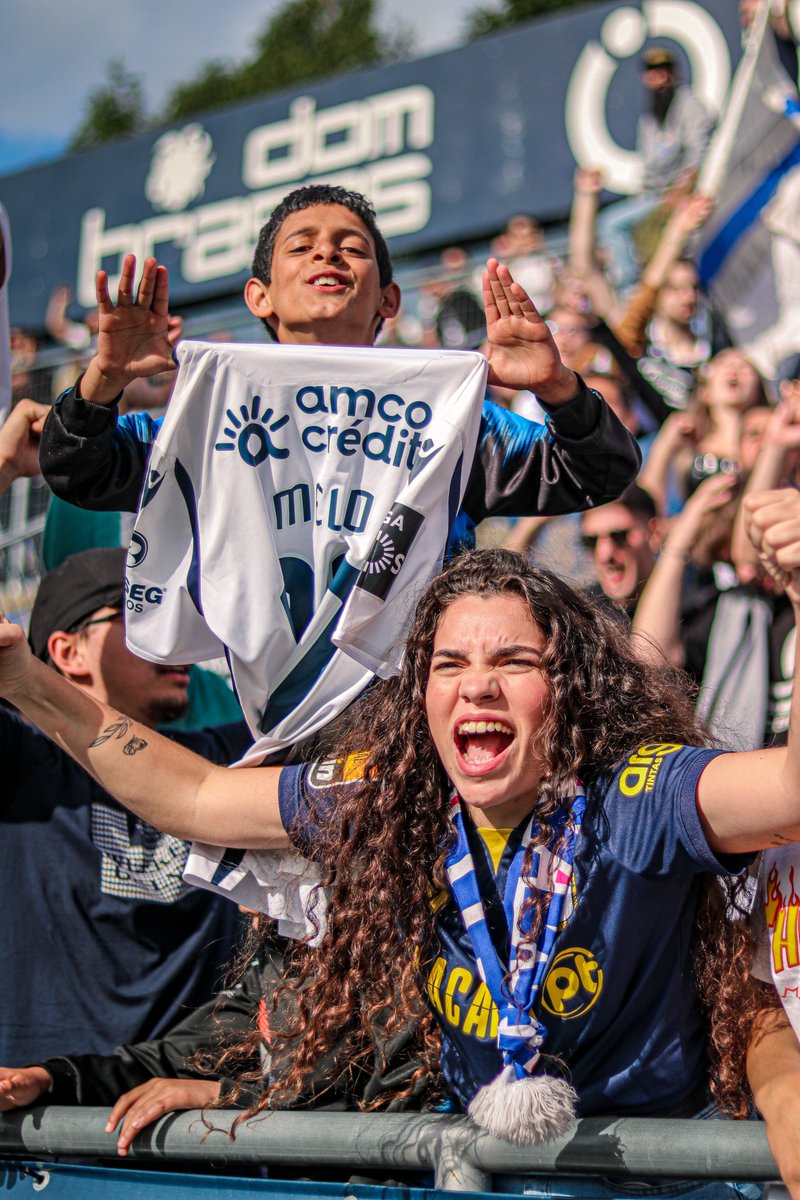 FCF1931_Oficial's tweet photo. Não se admirem: 𝗜𝗦𝗧𝗢 𝗘́ 𝗙𝗔𝗠𝗔𝗟𝗜𝗖𝗔̃𝗢 💙

⚪🔵 #PeloNossoSímbolo #amordeperdicao #LigaPortugalBwin #FCFCSM #DiadoVilaNova https://t.co/z4TSSlRH4z