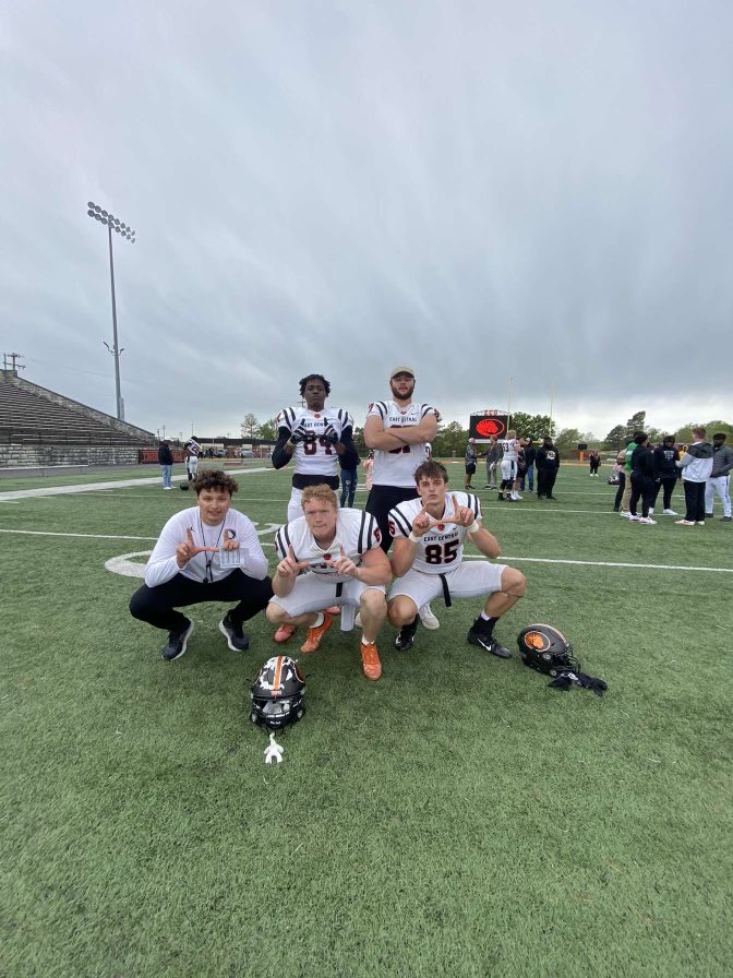 Edavison85's tweet photo. Extremely proud of this group (missing 1!) and their work this spring! Constant improvement and battling through adversity, love these guys, this team, and can’t wait for fall‼️#WFO https://t.co/rqzYPlDsS8