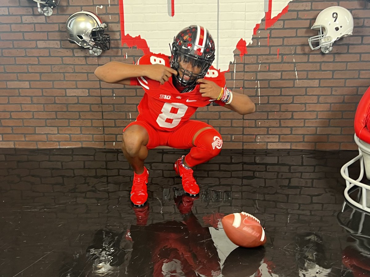 DEZIBOSS's tweet photo. Great visit at Ohio state ❤️ https://t.co/mUB6ZgfF5R