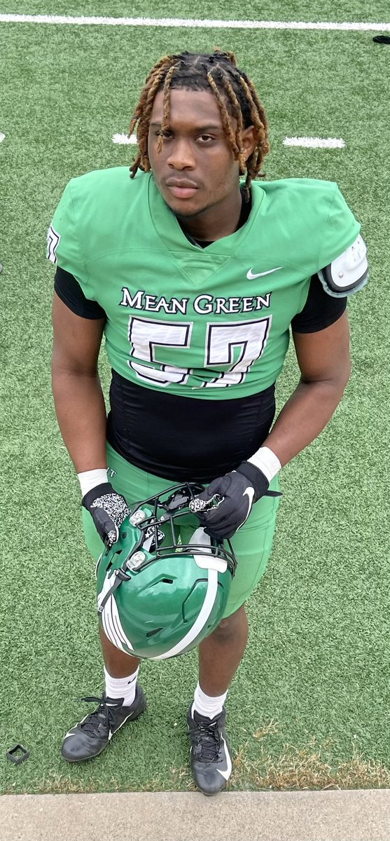 FLW1914's tweet photo. We enjoyed the Green &amp; Black scrimmage.  Thanks Coach Gil for rolling through. GR8 job @Aust1nWilliams.  #GMG https://t.co/rElBLQCqLE
