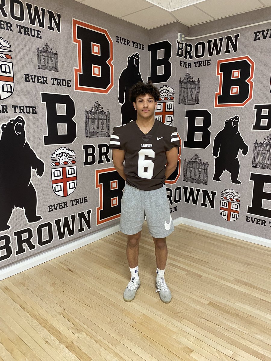 NaRayborn's tweet photo. Had a great time at @BrownU_Football today! Thank you to @CoachMMac1 @BrownHCPerry and the rest of the staff for a great day! @toddfairlie @EA1785_Football @PRZPAvic @PaFootballNews https://t.co/vlVW3YqxuP