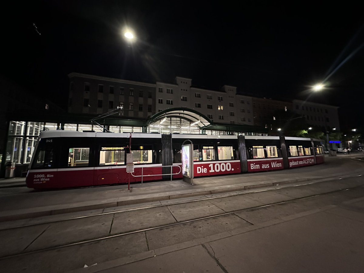 DerManiWarHier's tweet photo. Ich wünsche euch noch eine schöne Nacht, heute vom #18er https://t.co/OWZr5ieh9r