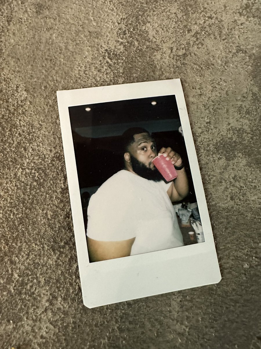 ✨Tone✨ tweet media