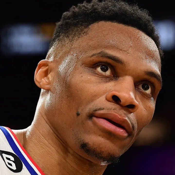 TheHoopCentral's tweet image. Russell Westbrook over the last 3 games:

37 PTS, 4 AST, 6 REB, 1 STL, 1 BLK, 58% FG, 50% 3P
30 PTS, 12 AST, 8 REB, 3 STL, 1 BLK
28 PTS, 5 AST, 5 REB, 2 BLK, 56% FG, 66% 3P

🔥🔥🔥