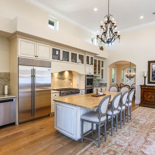 FirstTeamRE's tweet photo. Today's #talkofthetown is this extraordinary single-level residence with sweeping views overlooking historic San Juan Capistrano.

31527 Aguacate Road Listed For $4,500,000

🛏 3 BD
🛁 4 BA
🏡 3,692 SF

Contact Colleen Crane 714.478.4402 DRE#01927076 for more info. https://t.co/VEr8P2m8m9