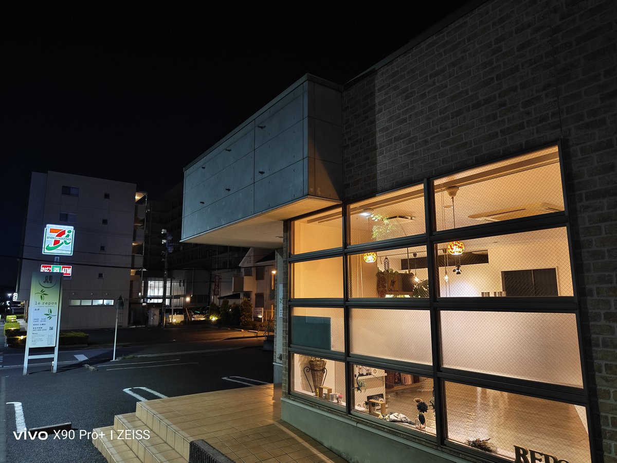 WerthLeon1's tweet photo. #FindX6Pro → #x90Pro+ → #Mate20X → #pixel6a
1。×1 標準モード
照明器具の模様 https://t.co/Cayj90hv0P