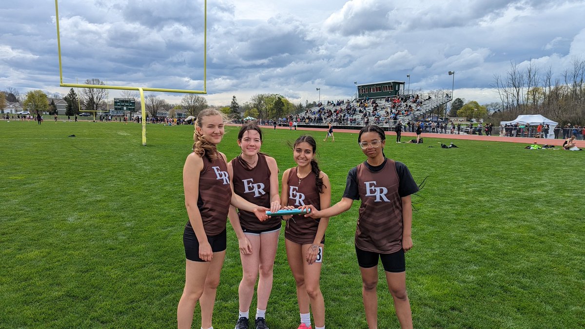 A new school record for the 800m sprint medley! Mia, Luisa🇩🇪, Kya, and Leah!!!! <a href="/ERBombers/">ER Bombers Athletics</a> <a href="/FlowerCityTrack/">CoachJohnson</a>