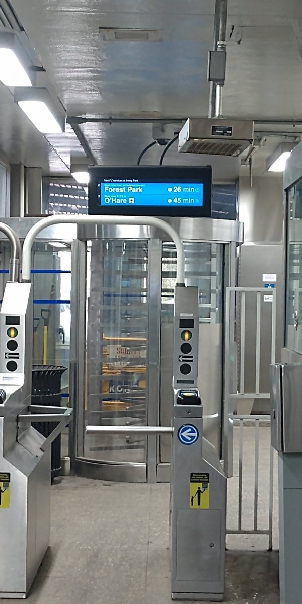 LeonardoWebr's tweet image. 45 min for O'hare train at Irving Park Blue Line. You suck CTA. #ctafails #ctafail