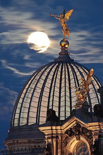 Anc_Aesthetics's tweet photo. Academy of Art, Dresden https://t.co/Xo97xpvP7g