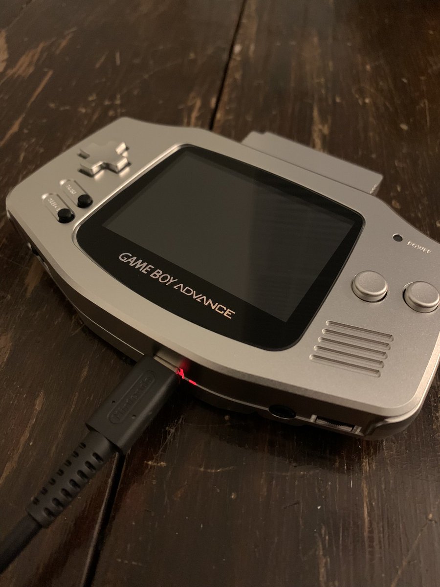 towbazko's tweet photo. Full metal gaming 🤘 @PixelBoxy
#boxypixel #GameBoy #GBA #Nintendo #Pokemon https://t.co/Ptm0FnF70D