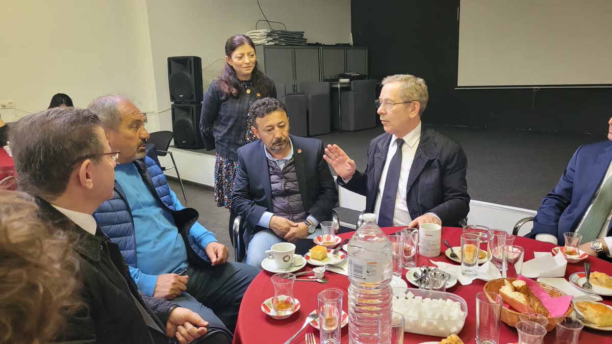 Bugün Brüksel, Genk ve Zolder'de yaptığımız seçim çalışmaları yoğun bir tempoda devam etti.