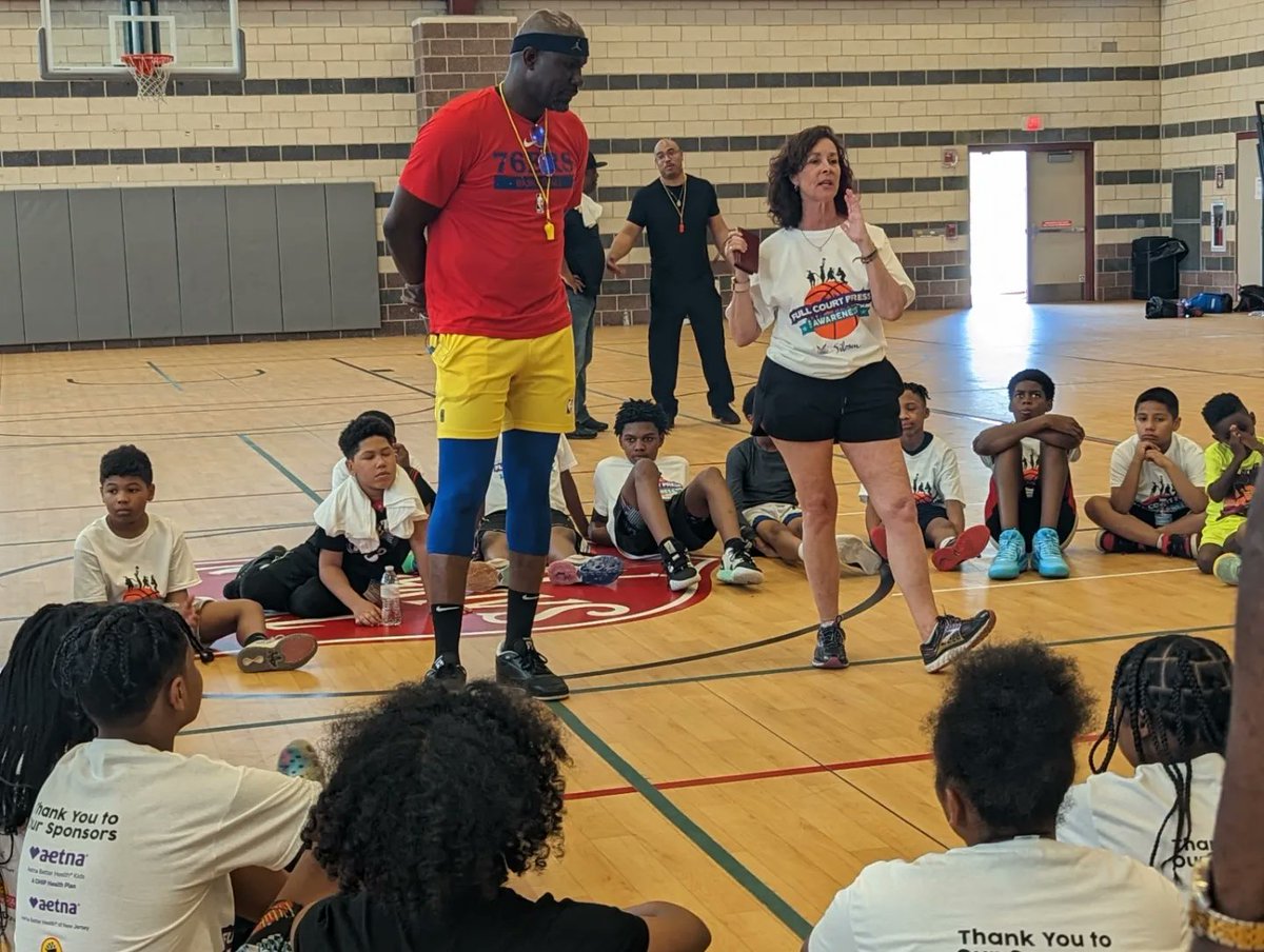 NRMedia50's tweet image. Another successful event at the Kroc Center in Camden New Jersey with the kids for the Siloam Full Court Press Awareness, former NBA player and our good friend Jumaine Jones everyone please check this out @siloam_wellness @AmyTrask💯🏀👍🔥🐐 #NRMedia #KrocCenter #Camden