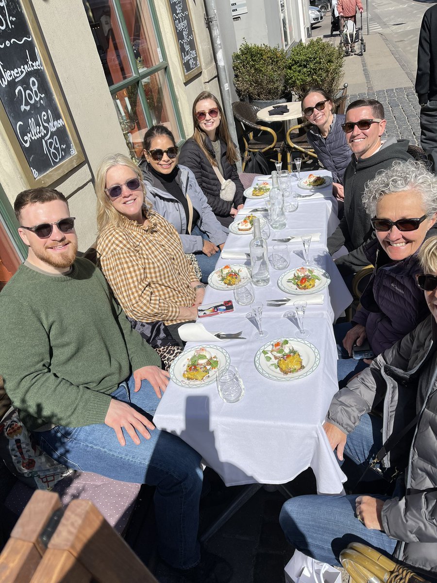 krutu8's tweet photo. Also survived my #momcation, thanks to @BradHornback taking care of our little lady and our floof 🥰
#eccmid2023 #coppenhagen #denmark #momcation #babygotHornback https://t.co/Gilg424yMB