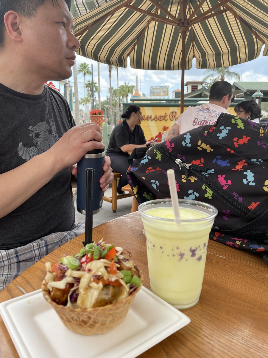 _ssmores's tweet photo. Turn in was okay (couldn’t get the high point value quests, again), so food will make up for it. https://t.co/tqXD5Ka2AM