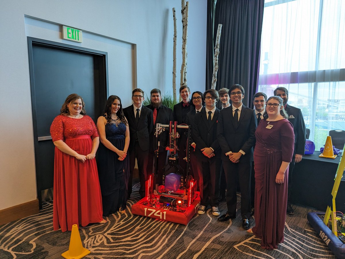 Hanging out and showing off some awesome robots at the @TechPointInd #MiraAwards!  @RedAlert1741 @frc1024