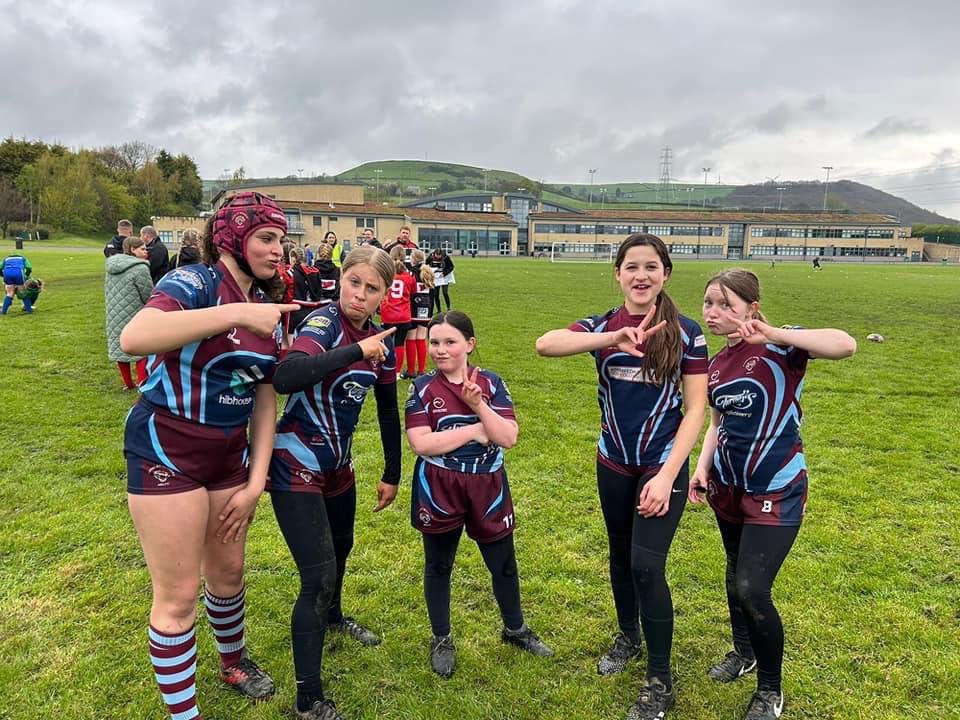 GuiseleyRangers's tweet photo. Introducing @GuiseleyRangers new 12s Girls team who teamed up with  @BBluedogs u12s in a tournament hosted by @siddalrl 
We are recruiting year 6 or 7 girls players to join our friendly team. @RugbyLeeds @LoisForsell @frangoldthorp1 @eviemcousins 
Contact us for more info 👍🏉 https://t.co/8QQ1vKbvSw