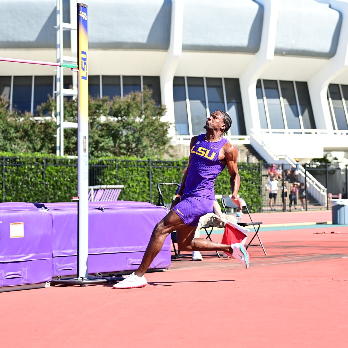 LSUTrackField's tweet photo. Men's High Jump

Ji'eem Bullock took 6th in the high jump with a height of 1.99m.

#GeauxTigers | 📊 https://t.co/eBsqJNtHHr https://t.co/VyDOigAPC9