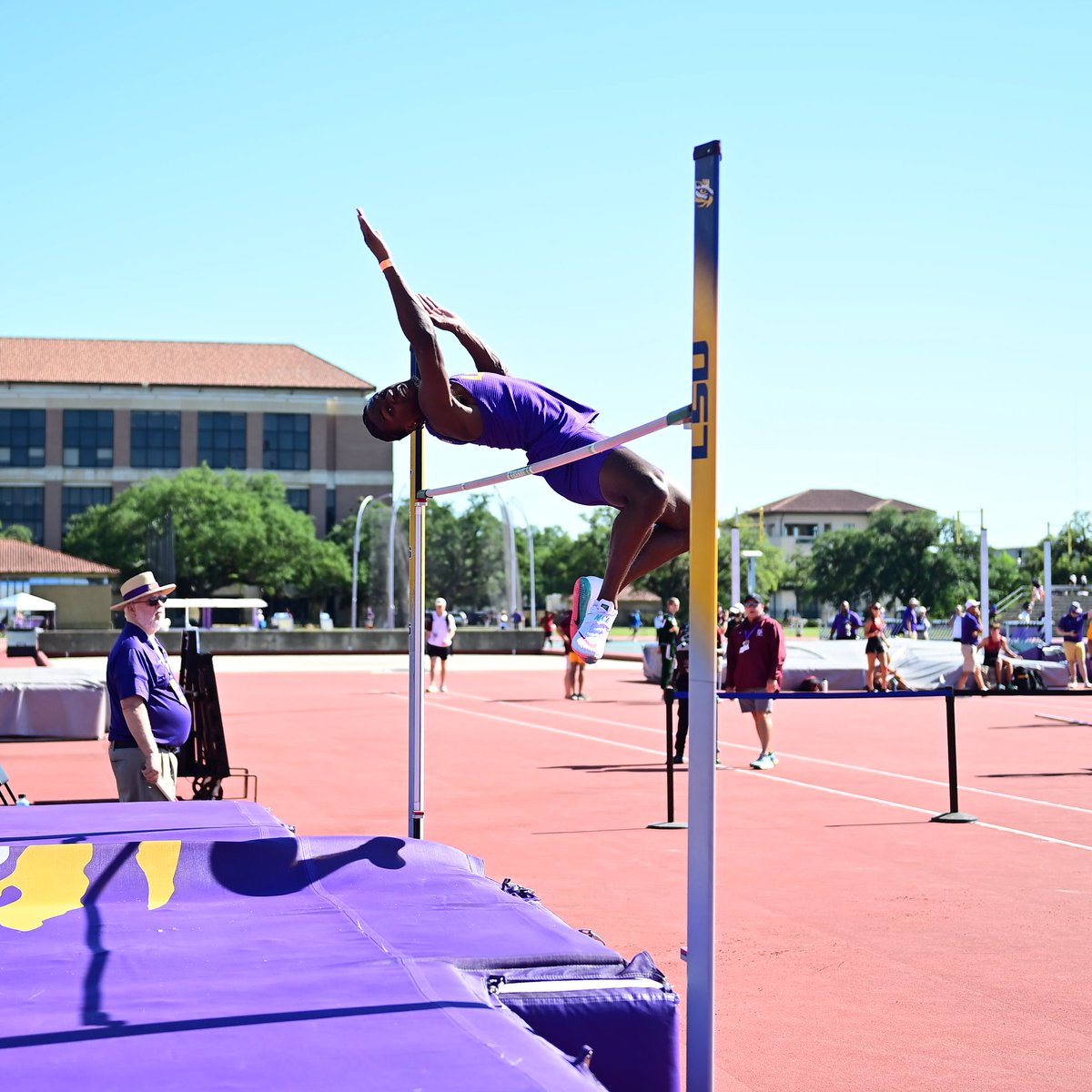 LSUTrackField's tweet photo. Men's High Jump

Ji'eem Bullock took 6th in the high jump with a height of 1.99m.

#GeauxTigers | 📊 https://t.co/eBsqJNtHHr https://t.co/VyDOigAPC9