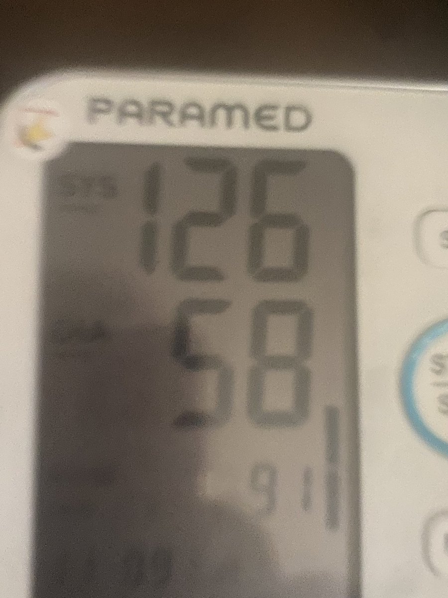 GMohn415's tweet photo. @nat_bambi :). Also took 400mg of caffeine for pre and it stopped bleeding as soon as i stopped bracing. Also my eyes were bloodshot https://t.co/axkjEXAxtD