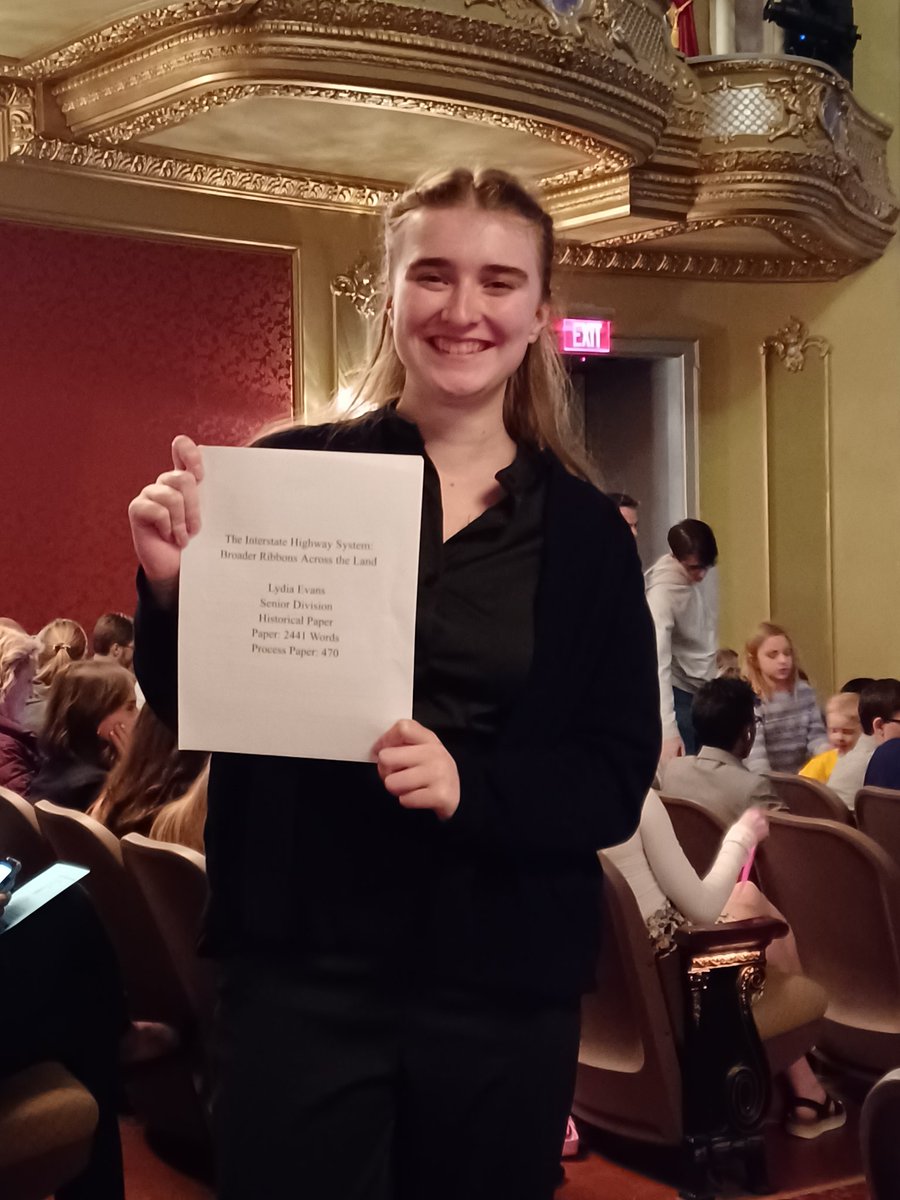 lefeber_josh's tweet photo. Congrats to our @spoofhound1 Ss for participating in @nhdmo in Columbia today! Josie &amp; Keagan and Lydia made the final round of six! #NHDMO #GrannieMidWives #InterstateHwy #SpoofhoundPride https://t.co/QgUu0GYSDN