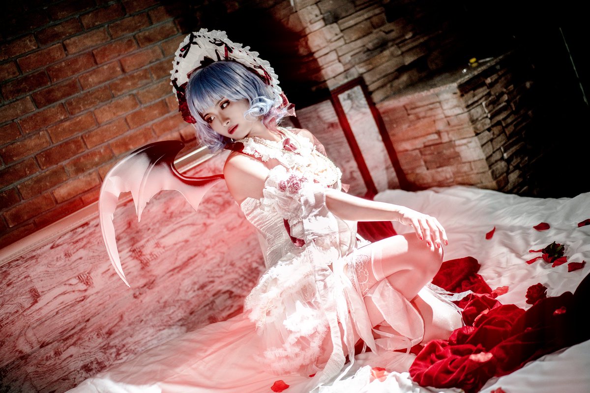 Echo_g_Cosplay's tweet photo. 🦇赤月🦇レミリア・スカーレット

 #東方Project
 #コスプレ  #cosplay https://t.co/6TCQUJjqOH