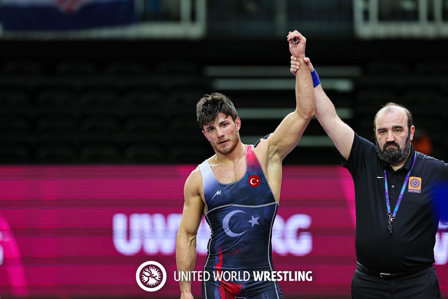 Yunus Emre Başar wins bronze!🥉 

Competing at the European Wrestling Championship in the Greco-Roman style 77kg, Yunus Emre Başar won the bronze medal by defeating Danish Oliver Marco Krueger 8-0 in the third place match. 👏🇹🇷

<a href="/TRguresFed/">Türkiye Güreş Federasyonu</a>