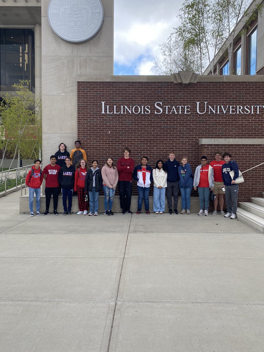 troyerteaches's tweet image. And with our @LakesEagles friends! @JoriBowen @BerrieMichael @JeffFeucht @coachphelan41 @KlobnakTeri #SequoitPride #EaglePride