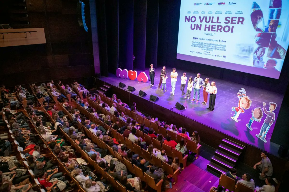 jordi_ballart's tweet photo. ✨ Presentació d’un curtmetratge molt especial per a mi. Perquè el rodatge del #NoVullSerUnHeroi del @JoanPauls va ser una experiència molt bonica.

😘 Perquè tots aquests herois i heroïnes que no volien ser-ho es mereixen el nostre compromís.

🙏 Enhorabona @MuaSolidaris! https://t.co/ylXqzOuwzw