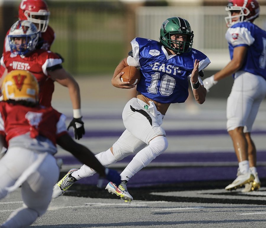 CadeForrester's tweet photo. tryna find a home! 4 years of eligibility!! 
QB / ATH
6’0 180
36” vert
4.65 40 https://t.co/fQZRr1VJ6u