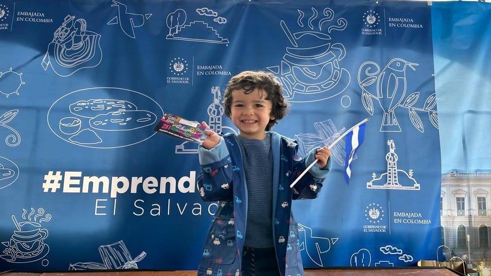 ESAenSuramerica's tweet photo. Este logro fue posible gracias a la alianza con la @alcaldiausaquen, que facilitó el espacio para promover los emprendimientos salvadoreños.
Mañana, domingo 23 de abril, también puedes visitarnos:
⏰ 10:00 a. m. a 6:00 p. m.
📍 Cra. 6a #119B-05, Usaquén, Bogotá
¡Te esperamos! https://t.co/op87WvjOtU